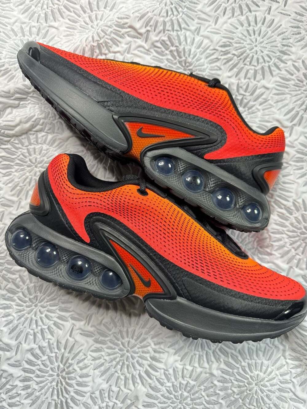 Nike Air Max Dn Orange Black IB4505-803 Men's Size 12.5